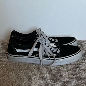 Classic Vans Black and White W8 M6.5